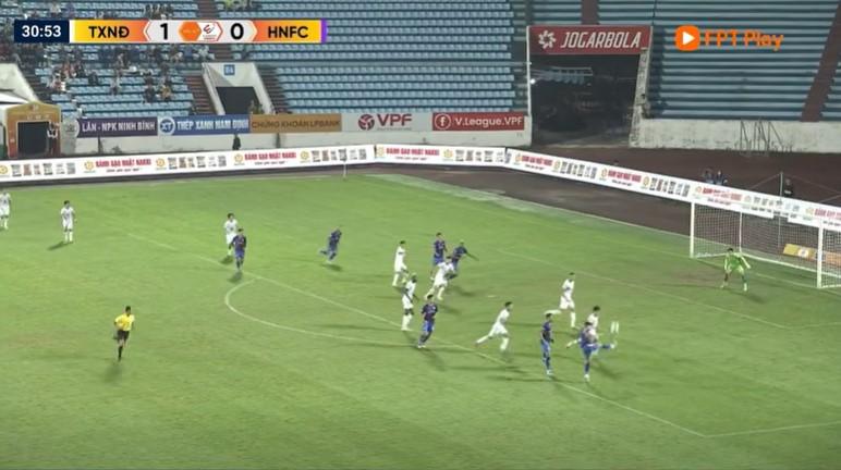 Siêu phẩm bàn thắng của Xuân Mạnh