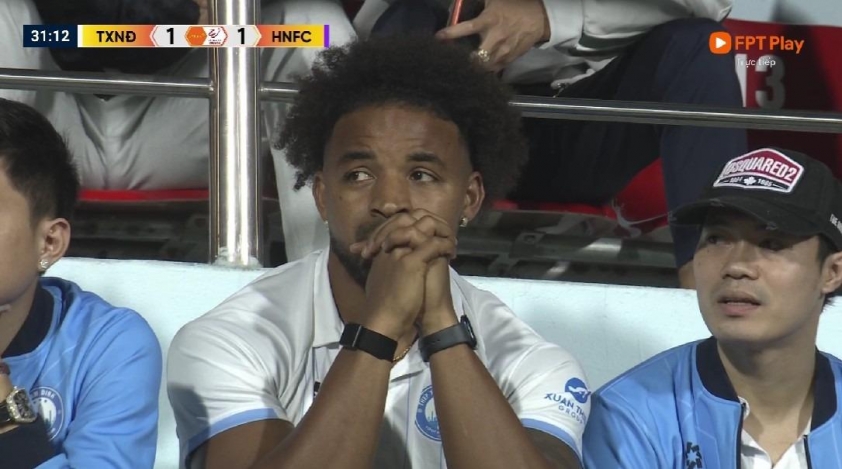 Khuôn mặt trầm tư của Xuân Son