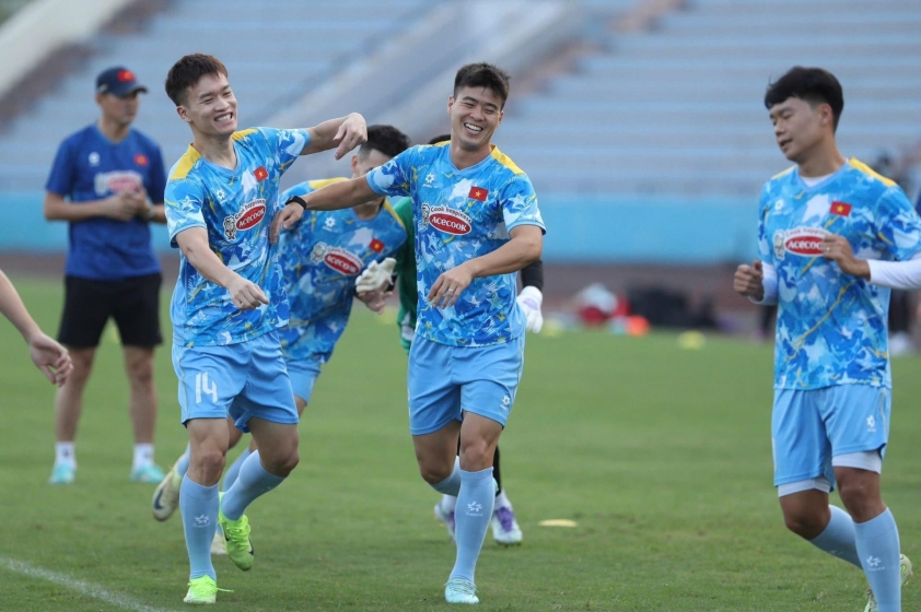 ĐT Việt Nam tập luyện hào hứng