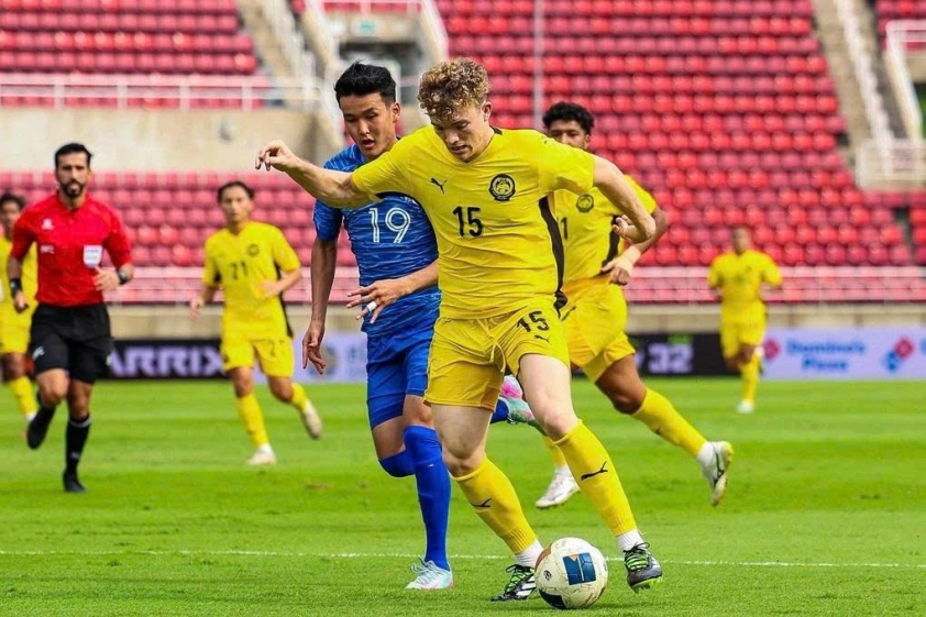 U22 Malaysia gặp nhiều vấn đề lực lượng. HLV trưởng mất tích, U22 Malaysia cố tình giấu bài?