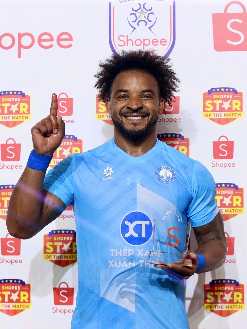 Xuân Son lập hattrick và được bình chọn là cầu thủ hay nhất trận Truyền thông Malaysia thốt lên 1 điều khi Xuân Son lập siêu hattrick