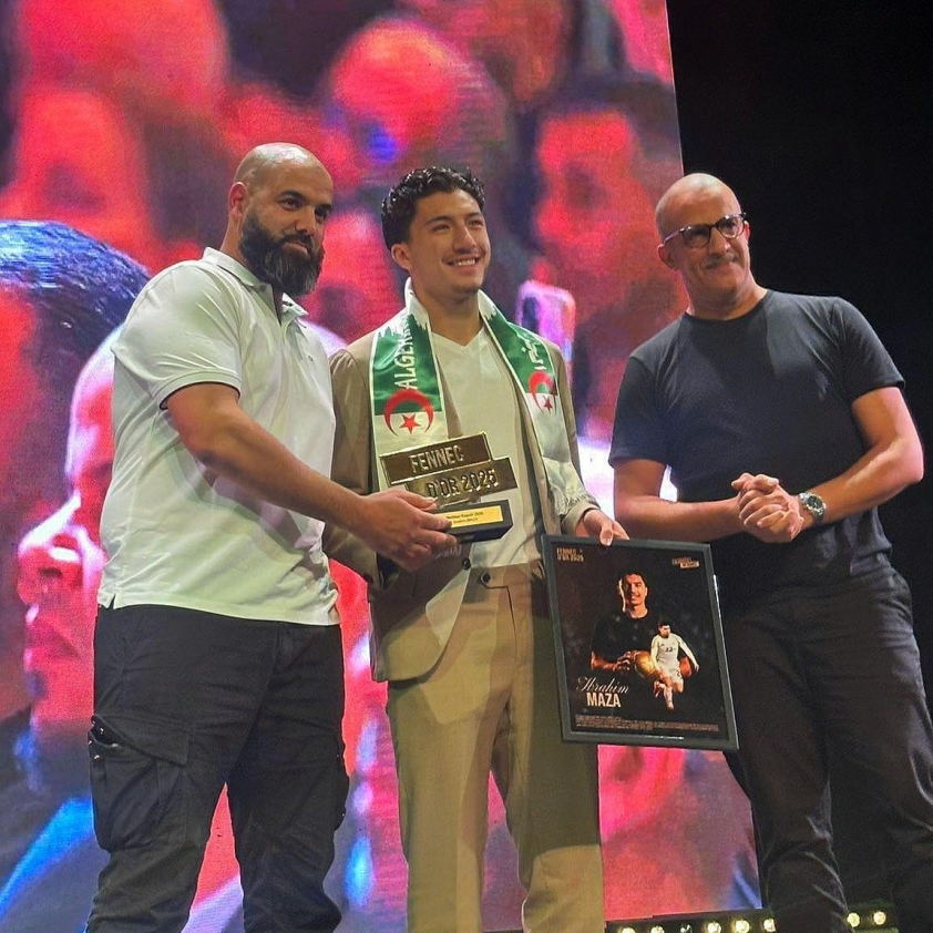 Ibrahim Maza nhận giải 'Cầu thủ trẻ xuất sắc nhất Algeria 2025' Sao Việt kiều đắt giá nhất lịch sử không ngừng tỏa sáng ở Đức