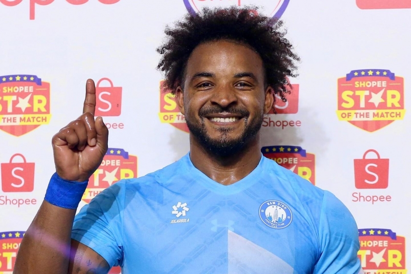 Xuân Son gây ấn tượng mạnh với hat-trick Xuân Son ghi hat-trick vào lưới Shan United