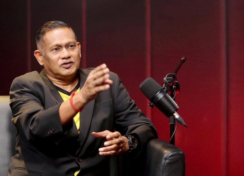 Datuk Richard Scully cảnh báo U22 Malaysia trước thềm SEA Games 33 Chuyên gia bóng đá Datuk Richard Scully