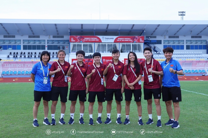 ĐT nữ Việt Nam làm quen sân TNSU Chonburi ĐT nữ Việt Nam làm quen sân TNSU Chonburi trước bán kết