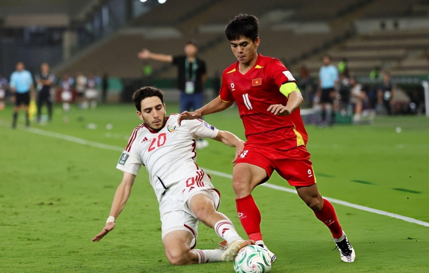 Văn Khang đa năng nhiều vị trí