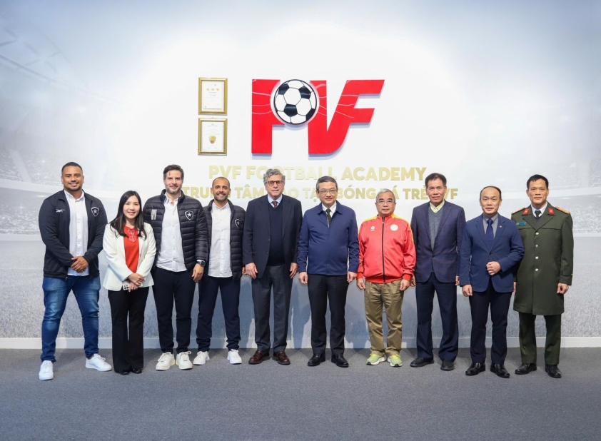 Lãnh đạo LĐBĐVN tham dự lễ ký kết PVF và Botafogo Tổng thư ký LĐBĐVN Nguyễn Văn Phú tại lễ ký kết