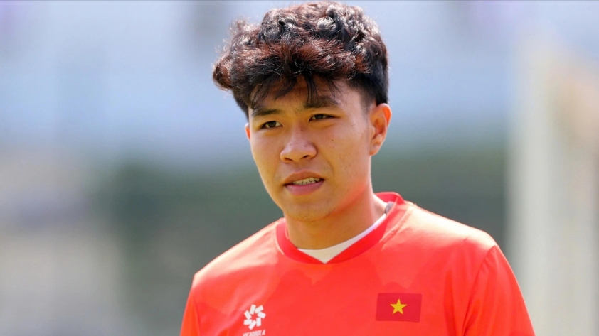 HLV Kim Sang Sik đồng loạt nhận tin buồn từ 3 trụ cột U23 Việt Nam HLV Kim Sang Sik nhận tin buồn từ các trụ cột U23 Việt Nam